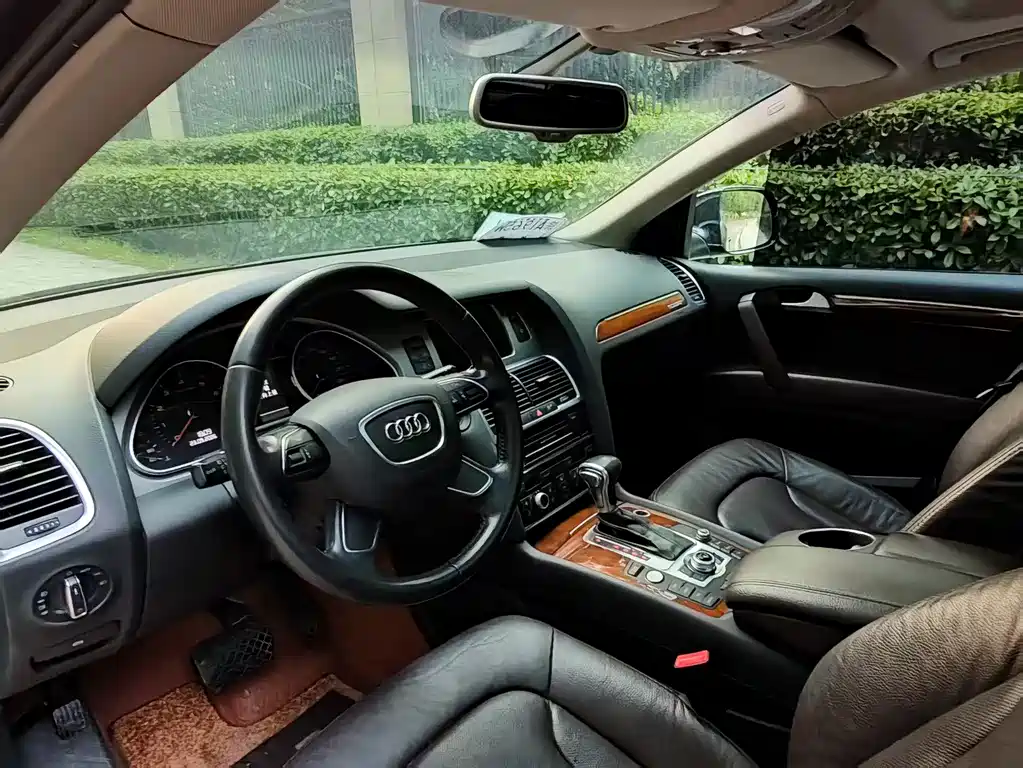Audi Q7 — миниатюра 7