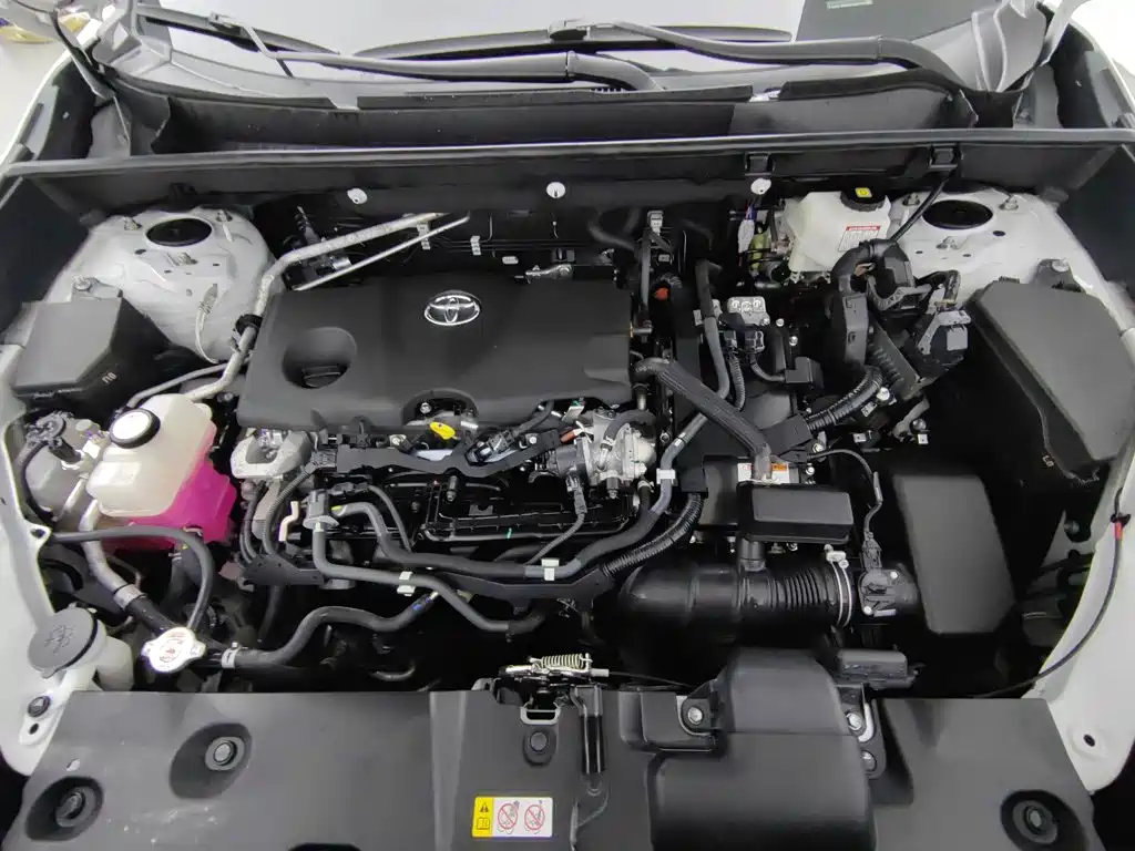 Toyota RAV4 — миниатюра 6