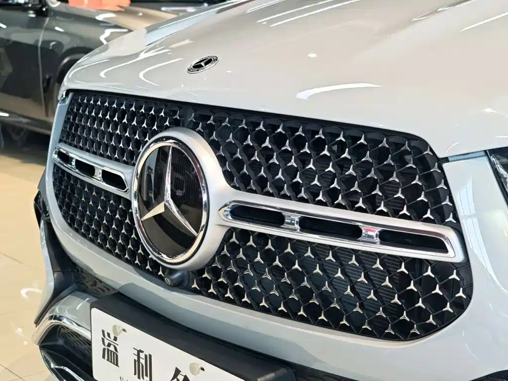 Mercedes-Benz GLE (Import) — миниатюра 24