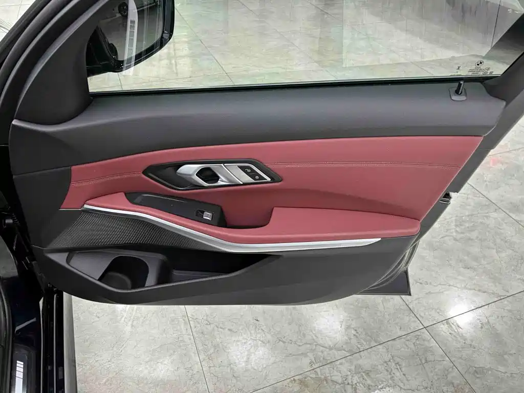 BMW 3 Series — миниатюра 19