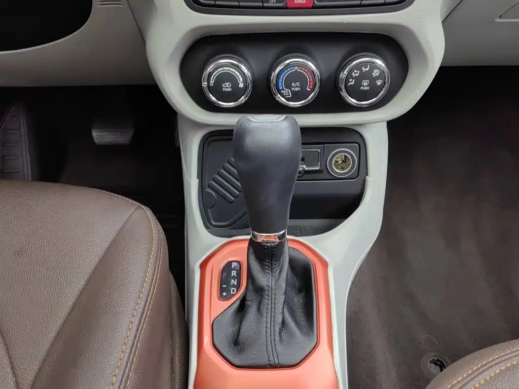 Jeep Renegade — миниатюра 13