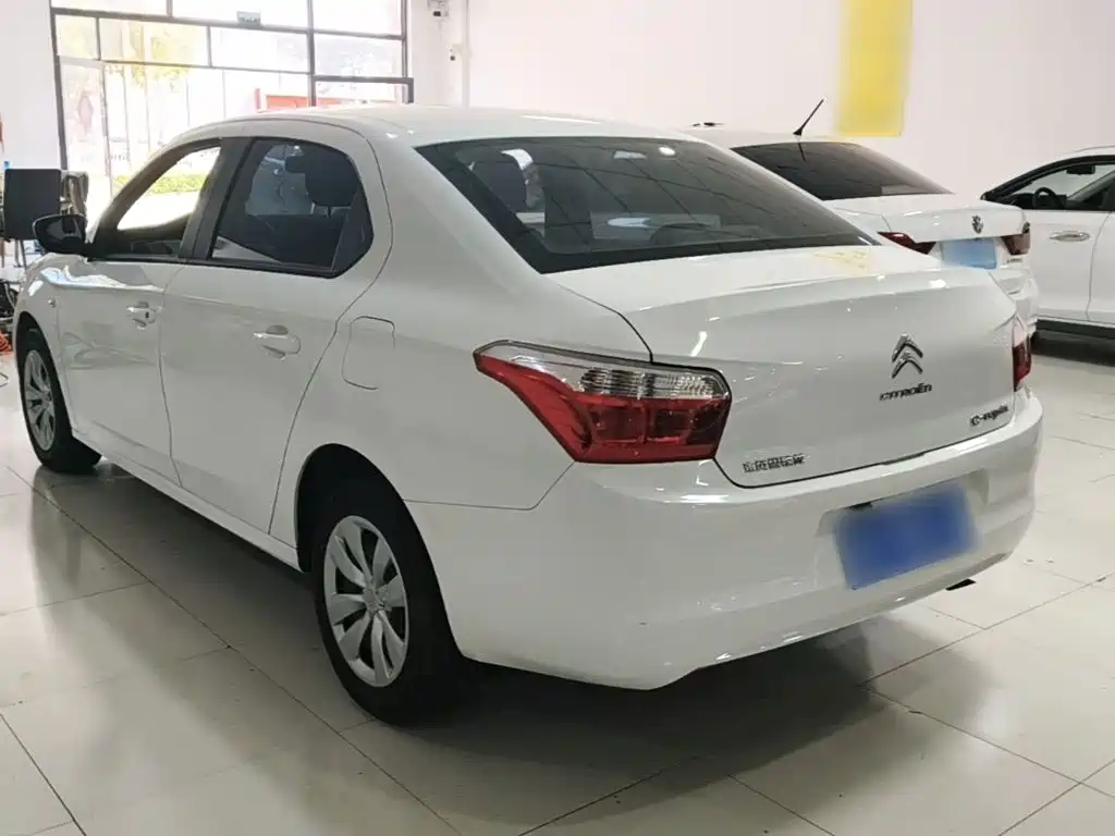 Citroen Elysee — миниатюра 5