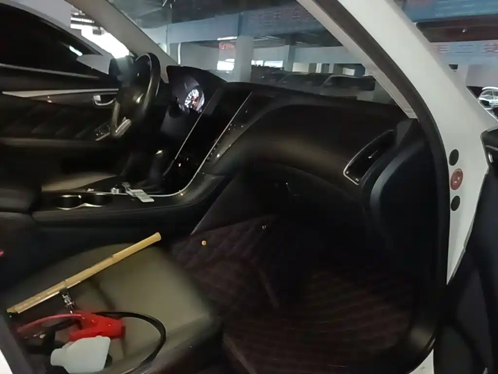 Infiniti Q50L — миниатюра 25