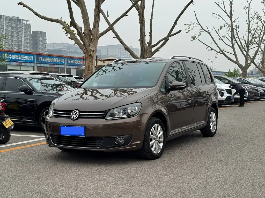 Volkswagen Touran 2014