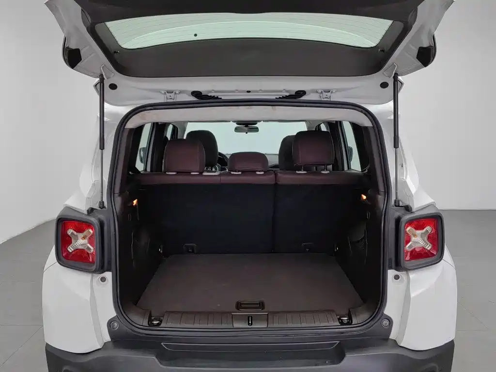 Jeep Renegade — миниатюра 16