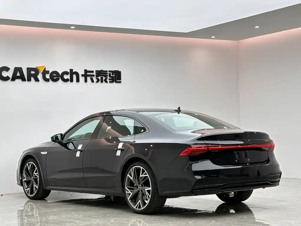 Audi A7L — миниатюра 3