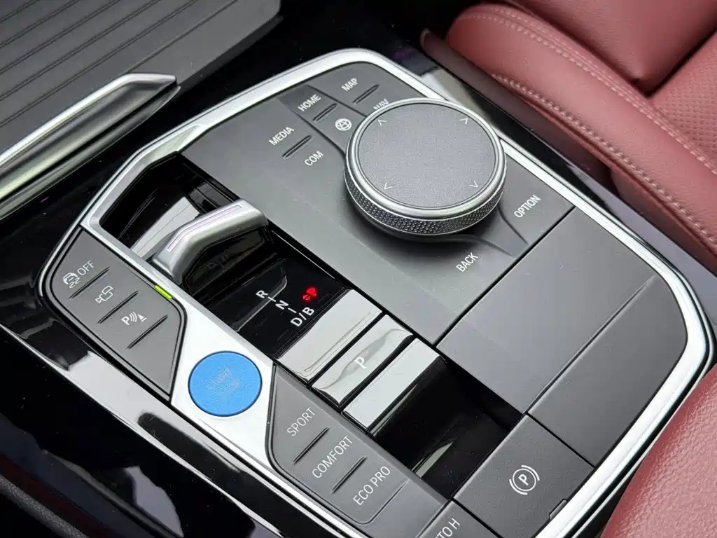 BMW iX3 — миниатюра 27