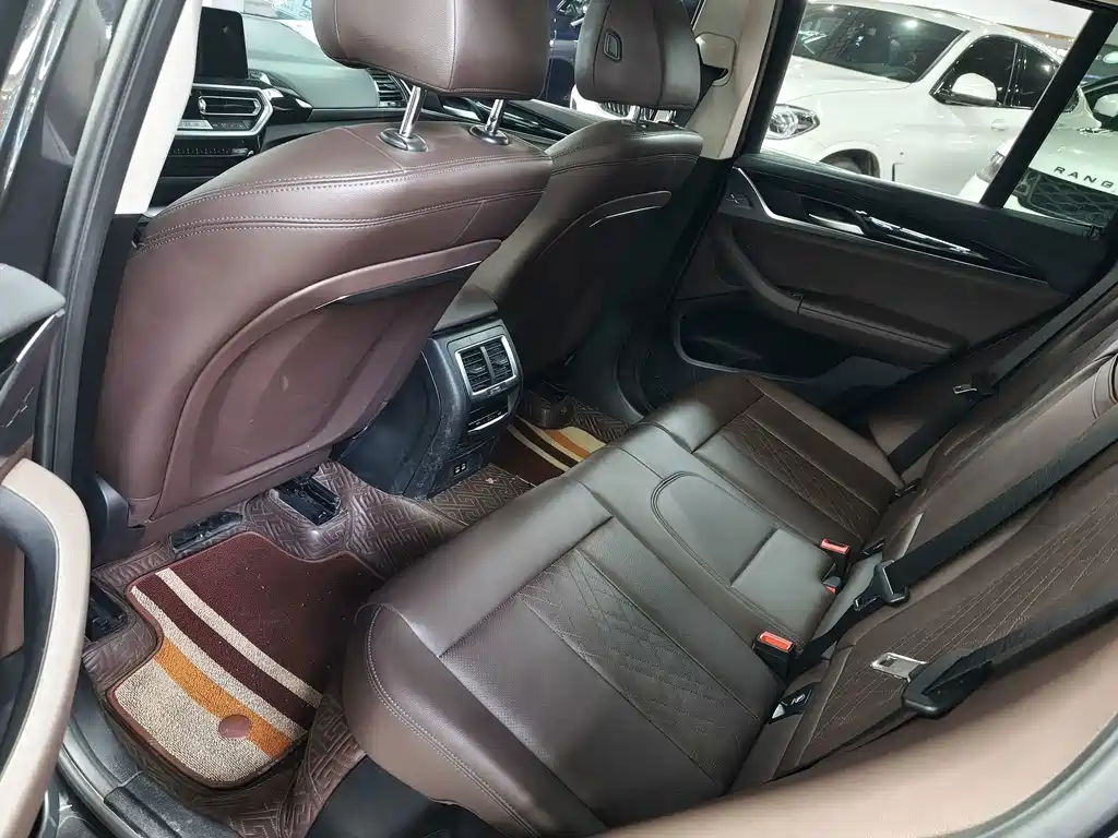 BMW X3 — миниатюра 8