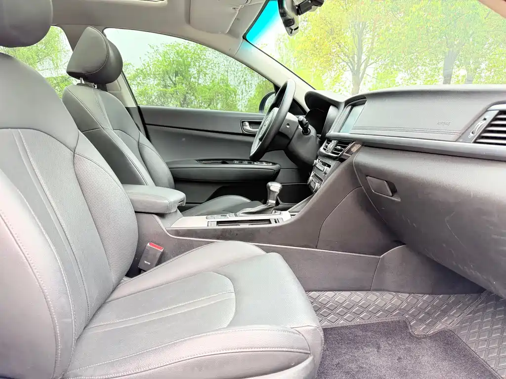 Kia K5 New Energy — миниатюра 15