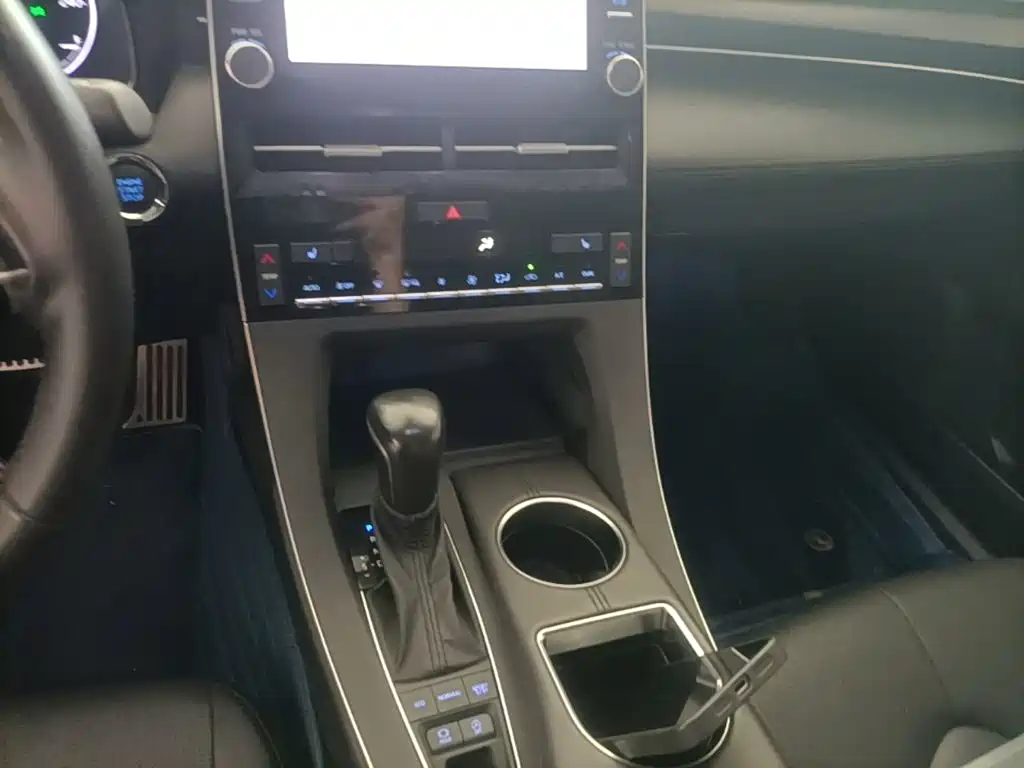 Toyota Avalon — миниатюра 13