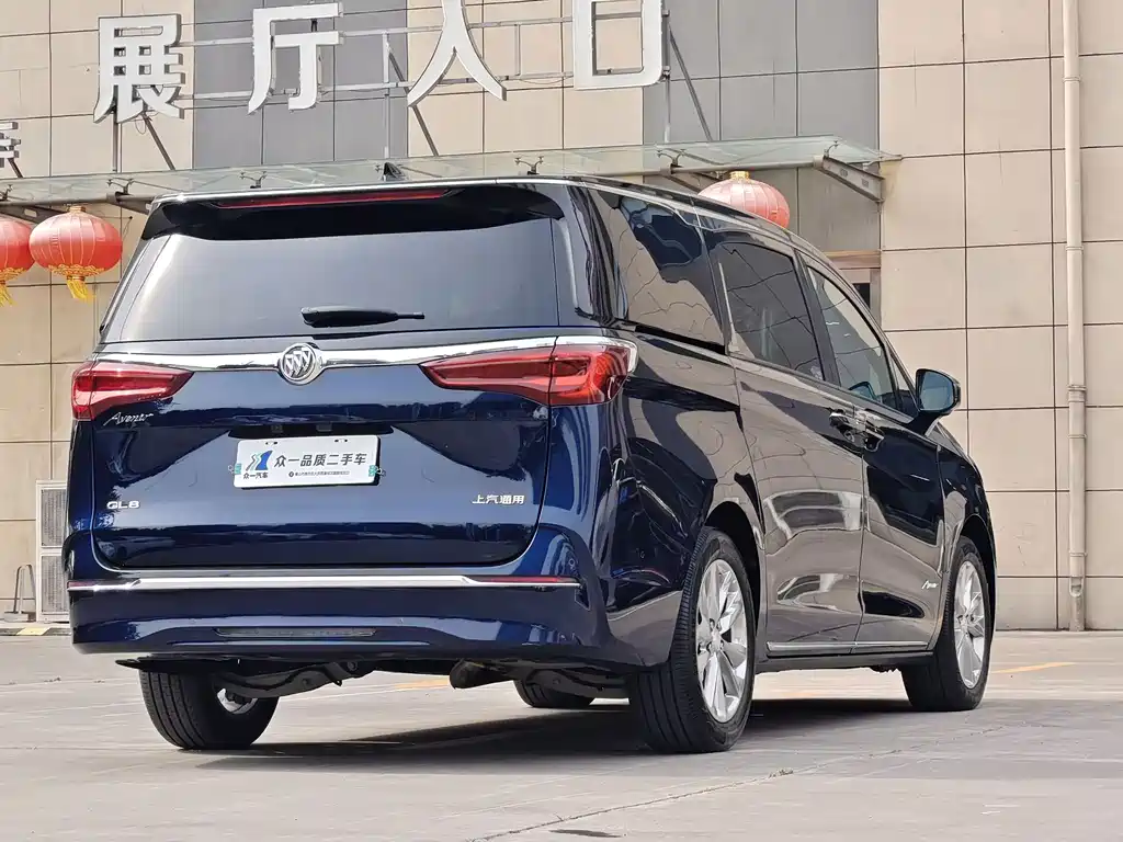 Buick GL8 — миниатюра 7