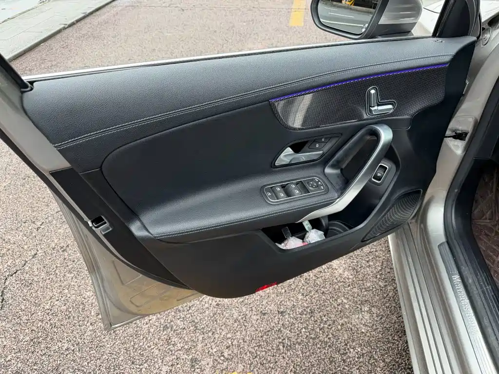 Mercedes-Benz A-Class — миниатюра 6