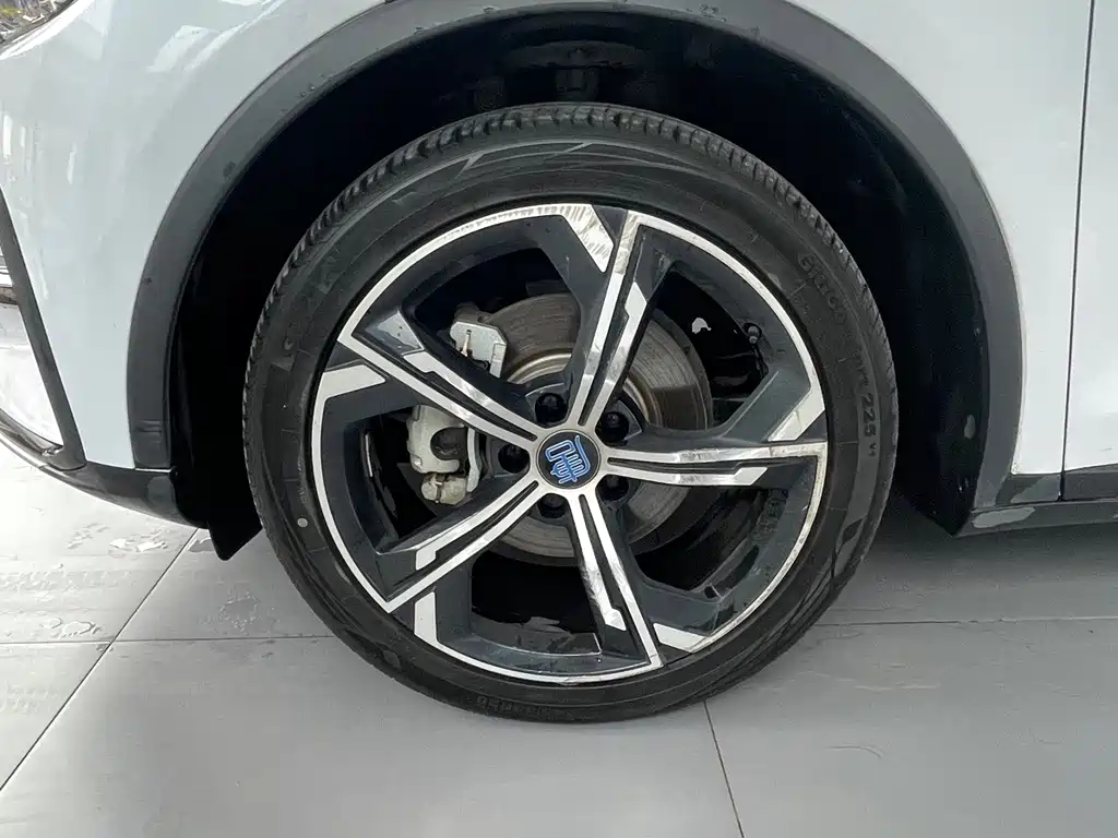 BYD Tang New Energy — миниатюра 3