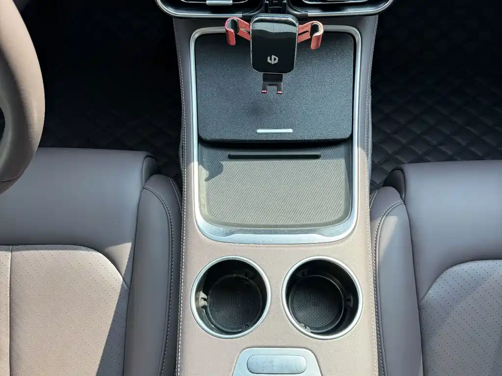 Leapmotor Leapmotor C11 — миниатюра 13