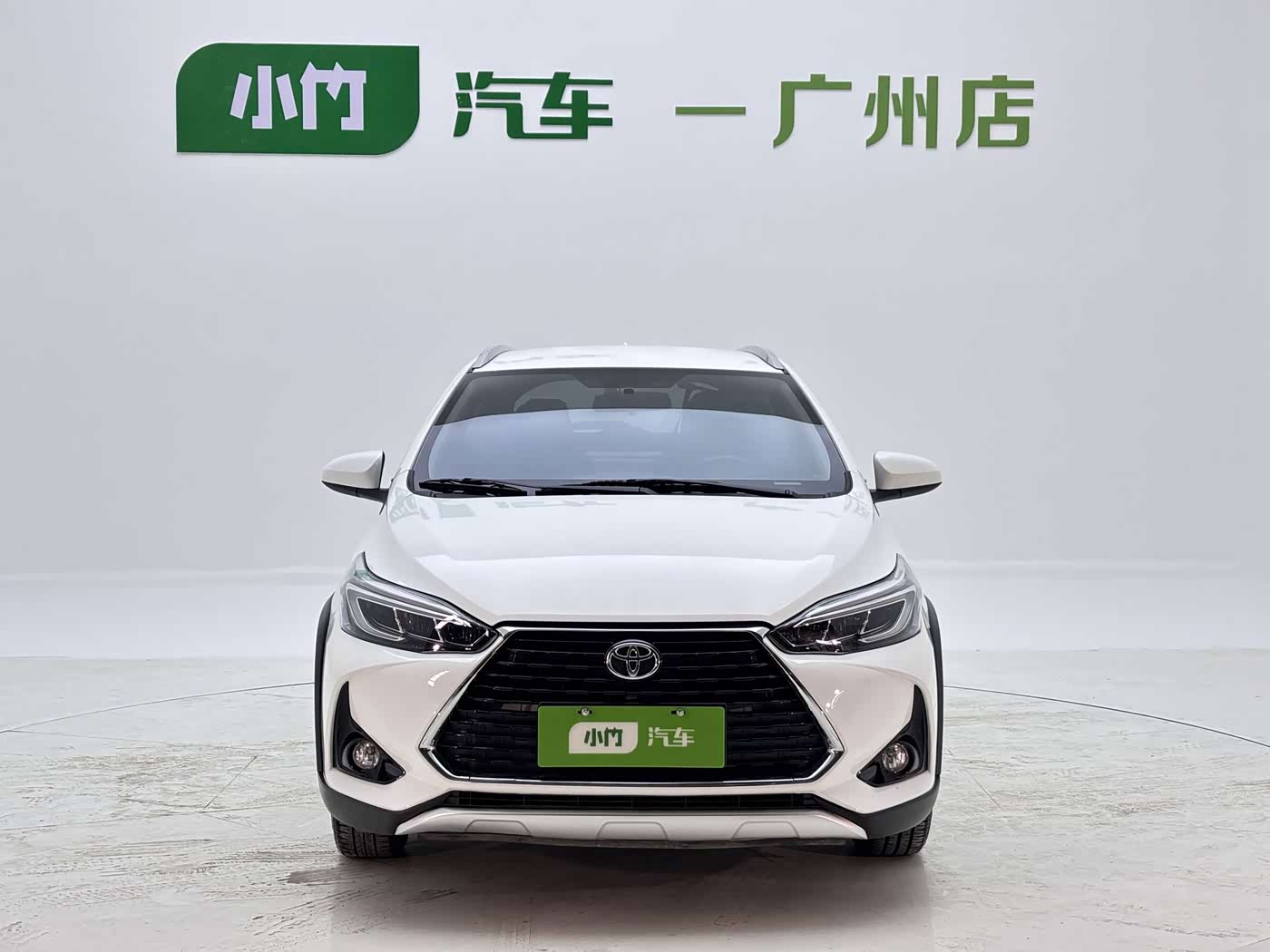 Toyota YARiS L Zhi Xuan 1.5 л 2022 г. Белый, пробег 13000 км