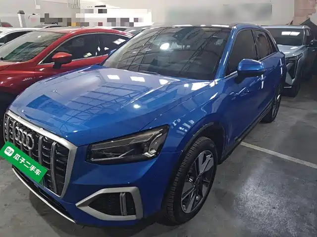 AUDI  Q2L