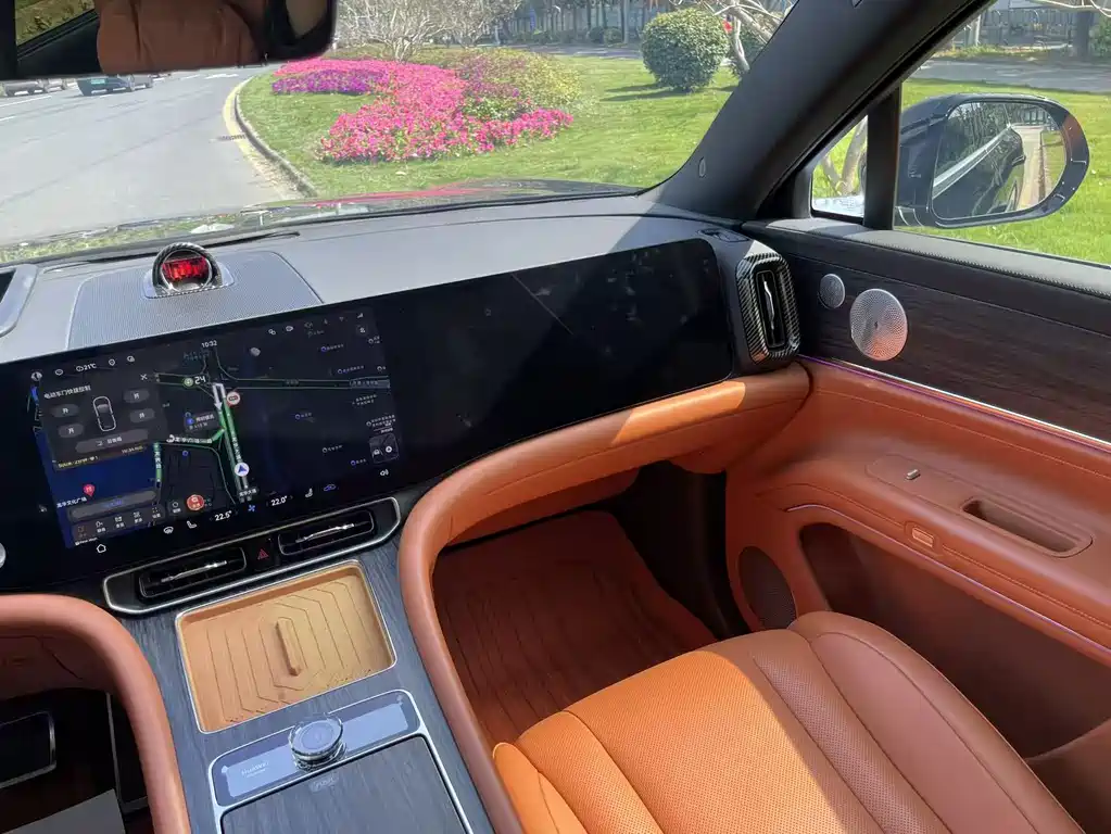 AITO ASK THE WORLD M9