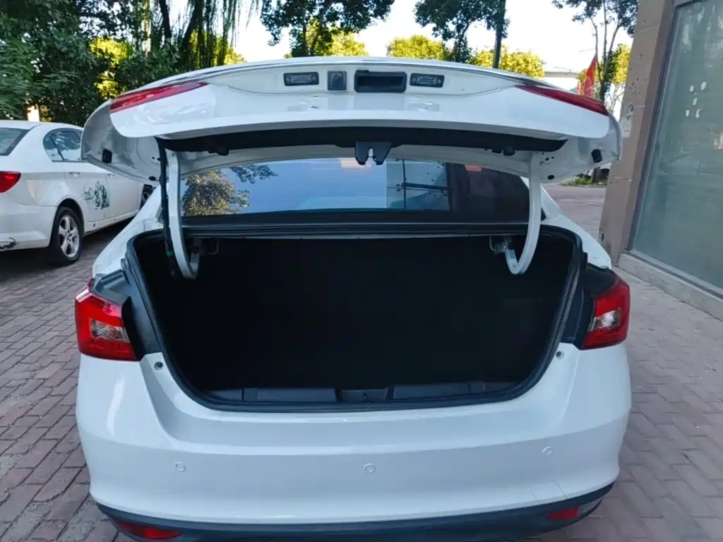 Chery Arrizo 5 — миниатюра 19