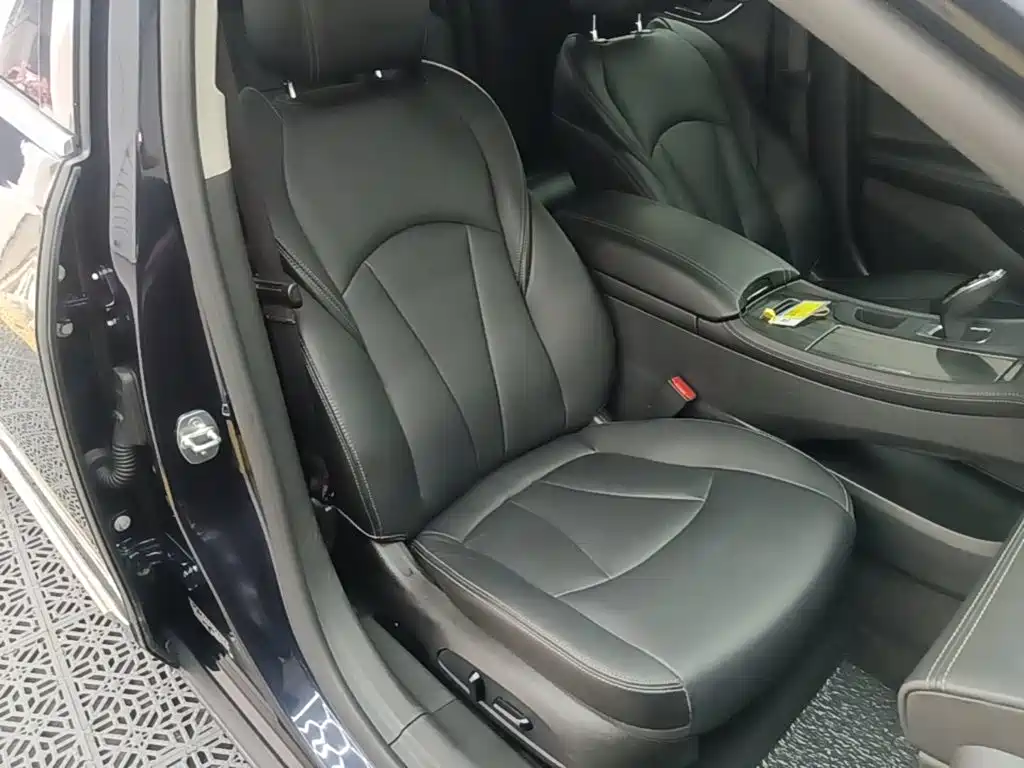 Buick LaCrosse — миниатюра 25