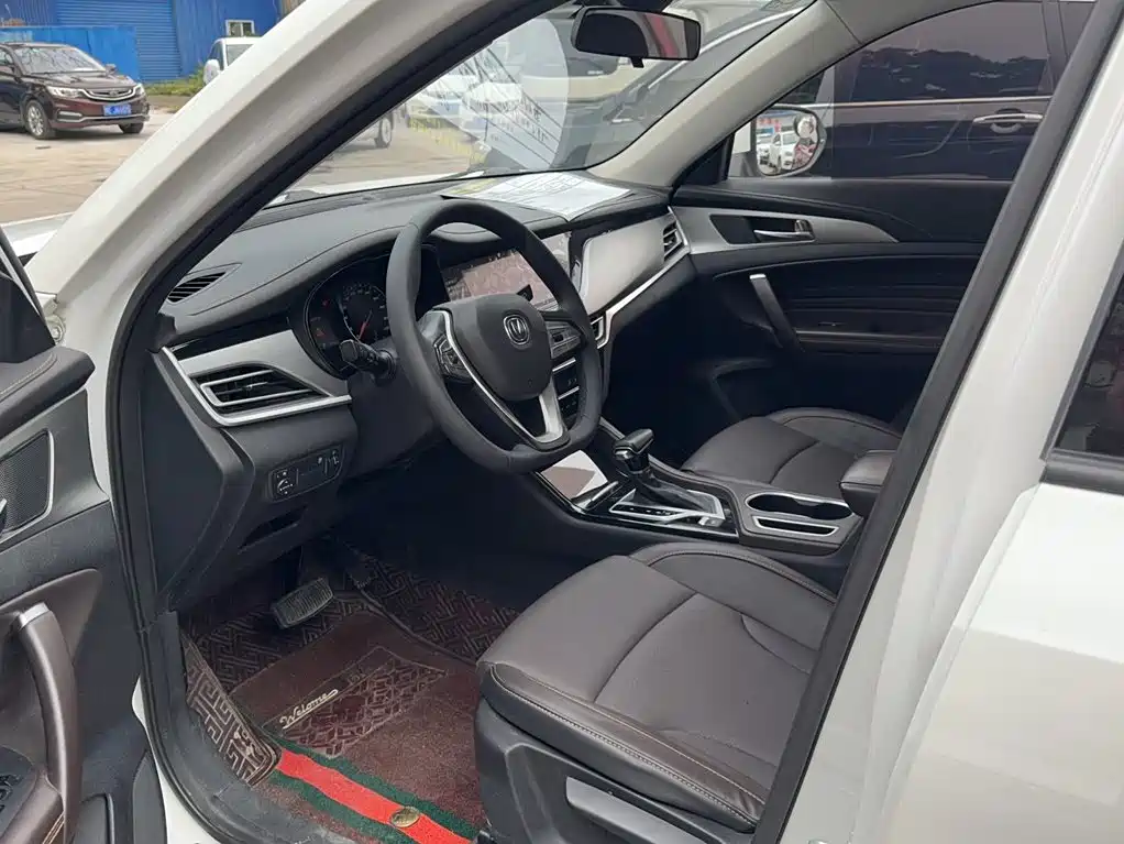 Changan CS35PLUS — миниатюра 8