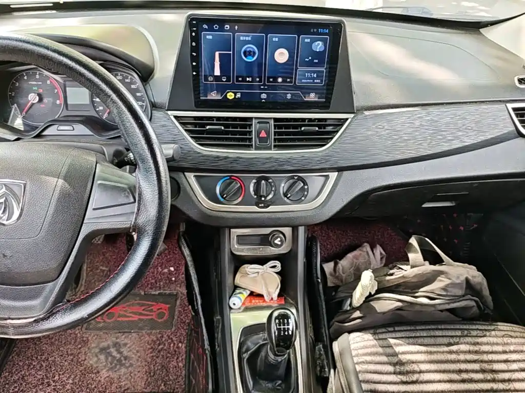 Baojun 310W — миниатюра 13
