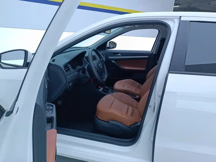 Volkswagen Lavida — миниатюра 9