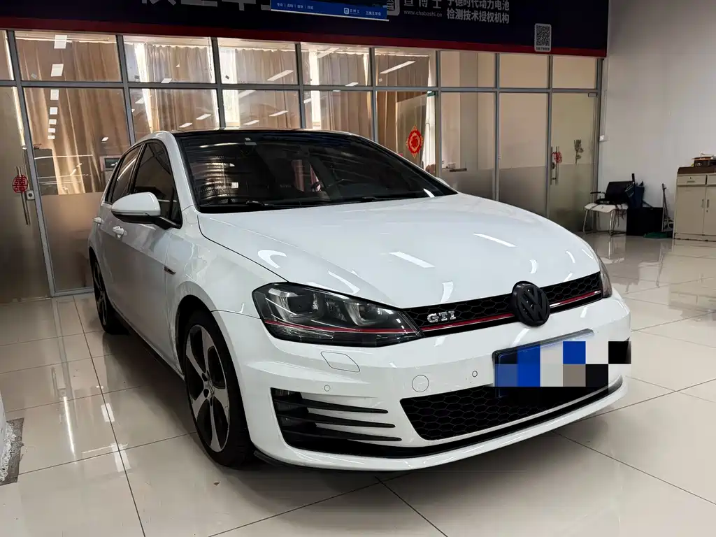 Volkswagen Golf GTI — миниатюра 3