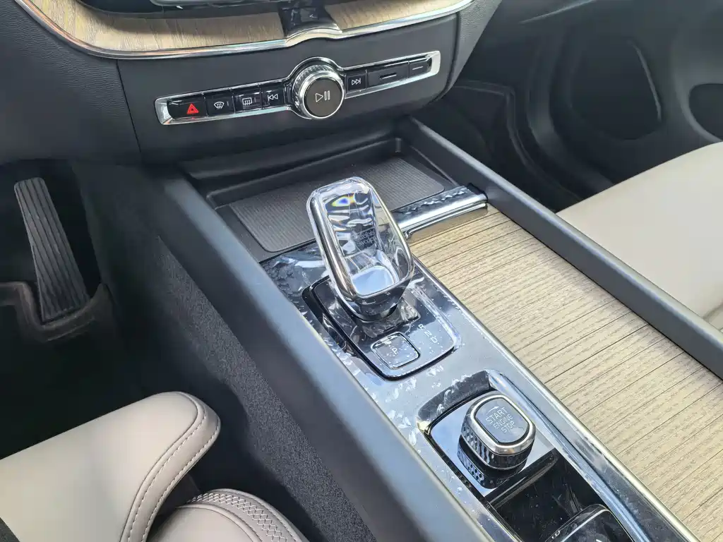 Volvo XC60 — миниатюра 5