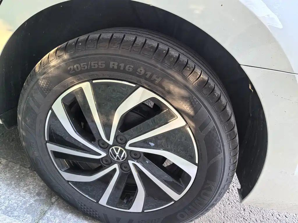 Volkswagen Lavida — миниатюра 6
