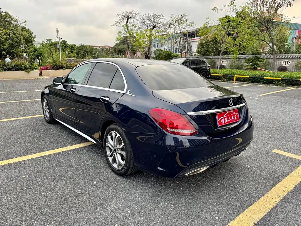 Mercedes-Benz C-Class — миниатюра 7