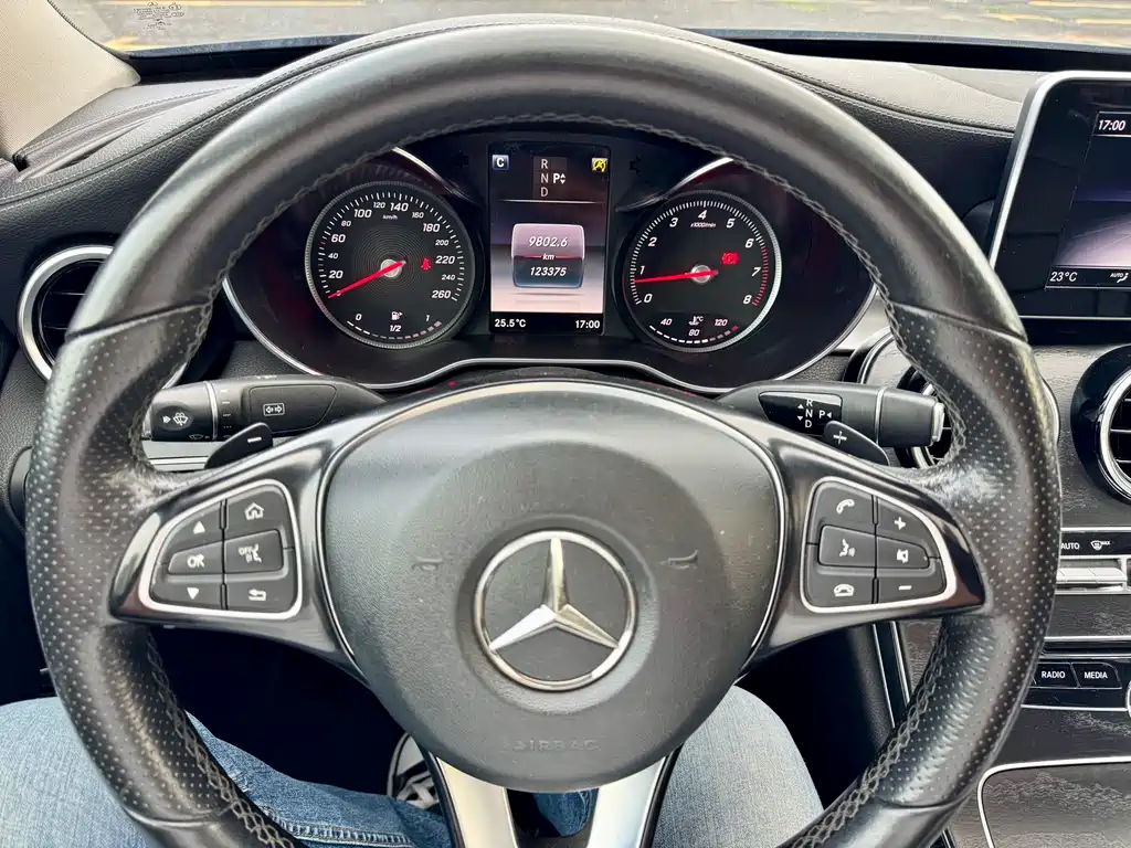 Mercedes-Benz C-Class — миниатюра 16