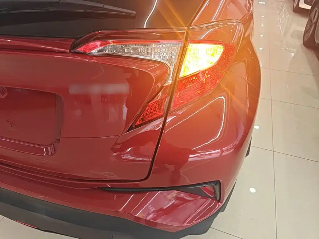 Toyota C-HR — миниатюра 8