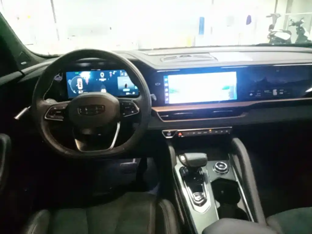 Geely Xingyue L — миниатюра 11