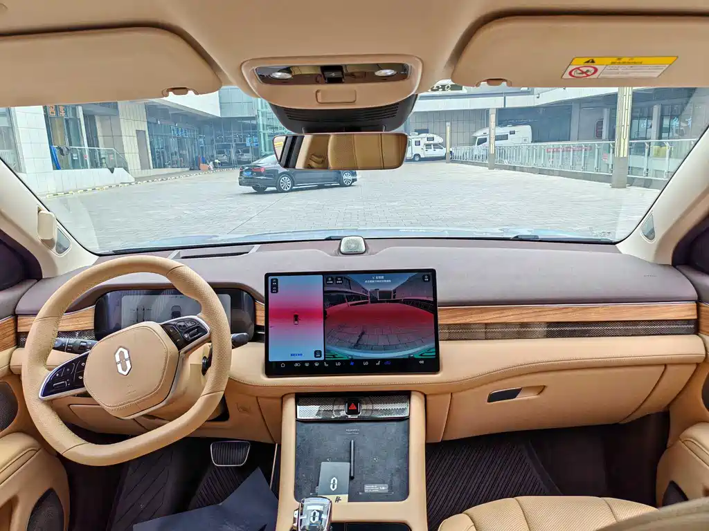 Aito M7 2024 1.5T Smart Drive Max 5 мест