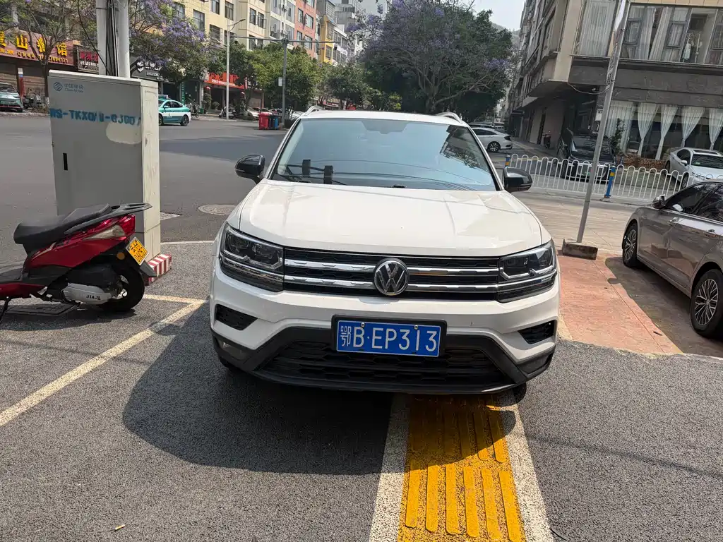 Volkswagen Tharu 2019