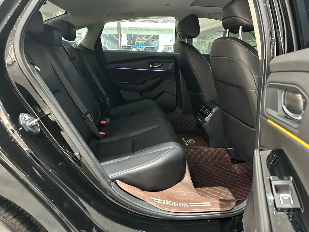 Honda Accord — миниатюра 12