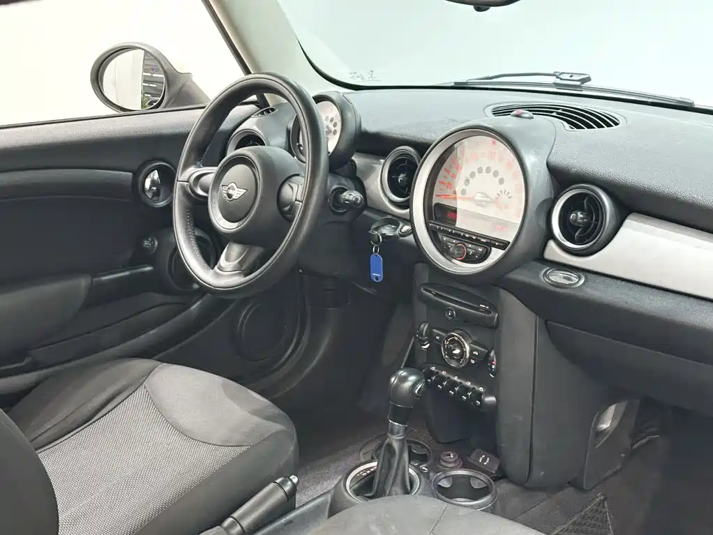 MINI Mini Clubman — миниатюра 14