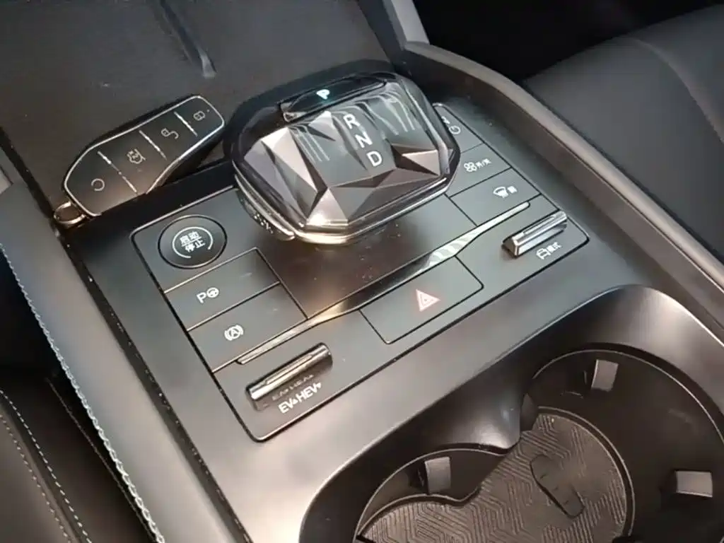 BYD Qin L — миниатюра 14