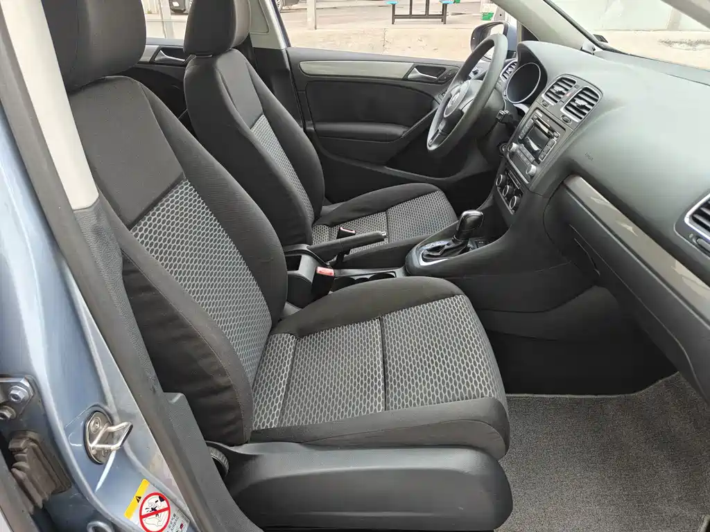 Volkswagen Golf — миниатюра 12