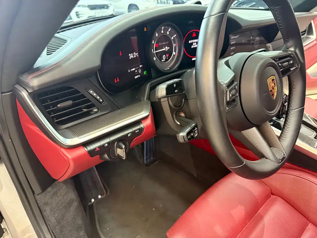 Porsche 911 2022 Turbo S 3.7T