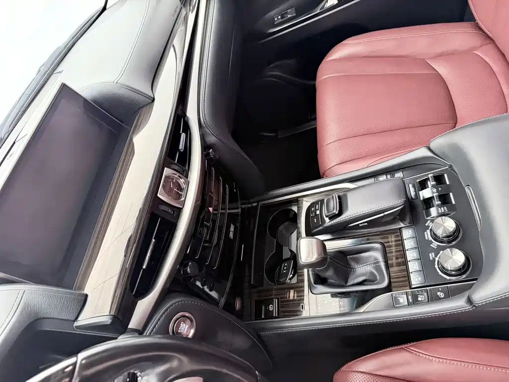 Lexus LX — миниатюра 5