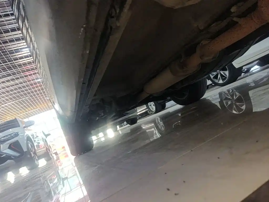 Wey Wey VV6 — миниатюра 21