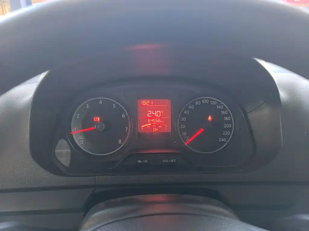 Volkswagen Jetta — миниатюра 12