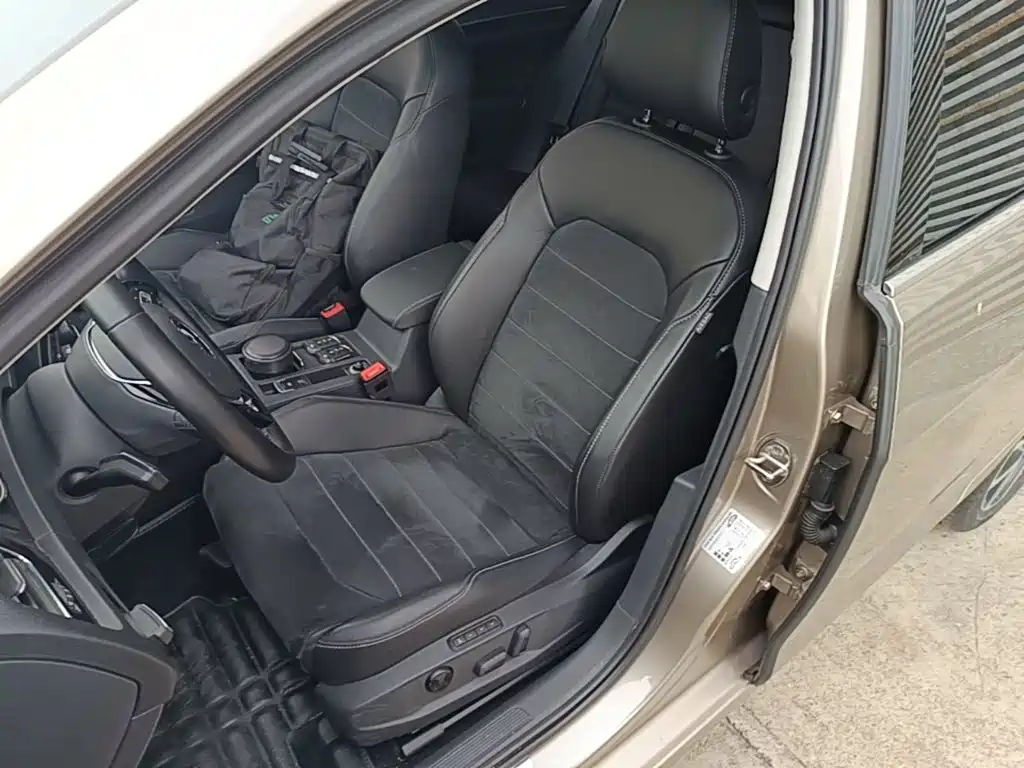 Volkswagen Golf — миниатюра 15