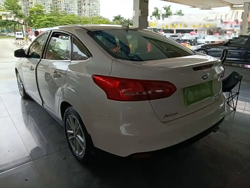 Ford Focus — миниатюра 5