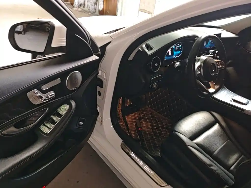 Mercedes-Benz C-Class — миниатюра 16
