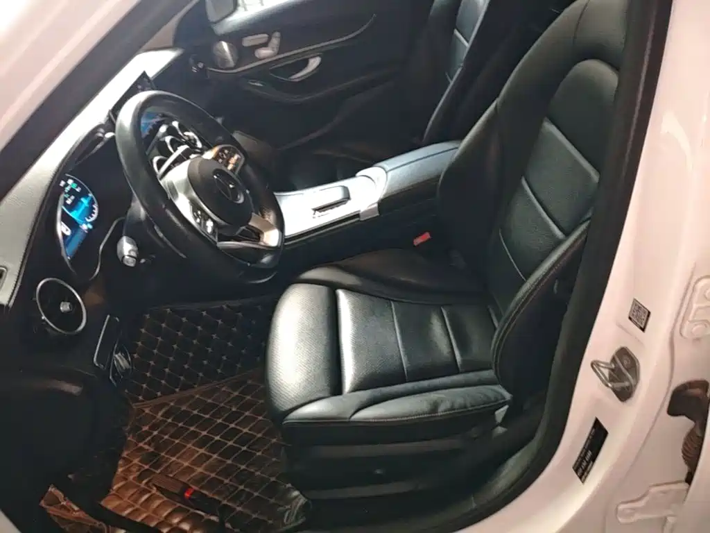 Mercedes-Benz C-Class — миниатюра 15