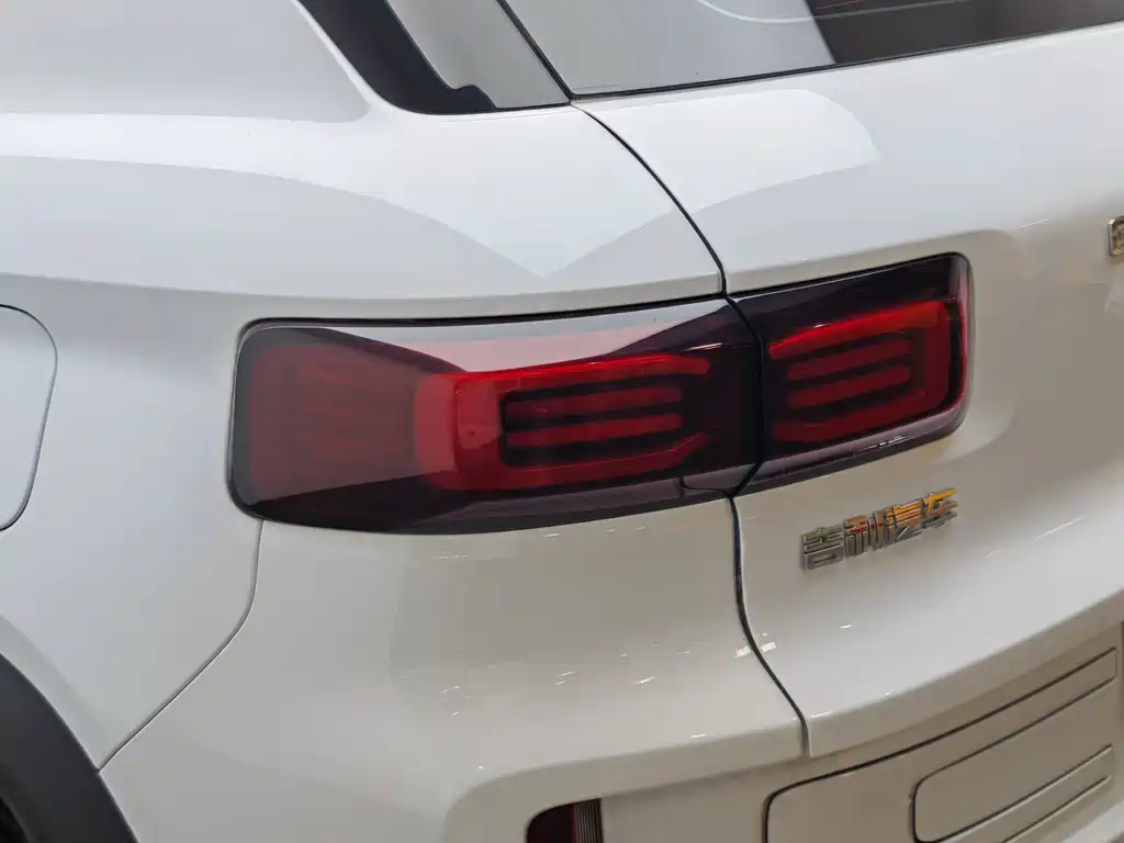 Geely Icon — миниатюра 7