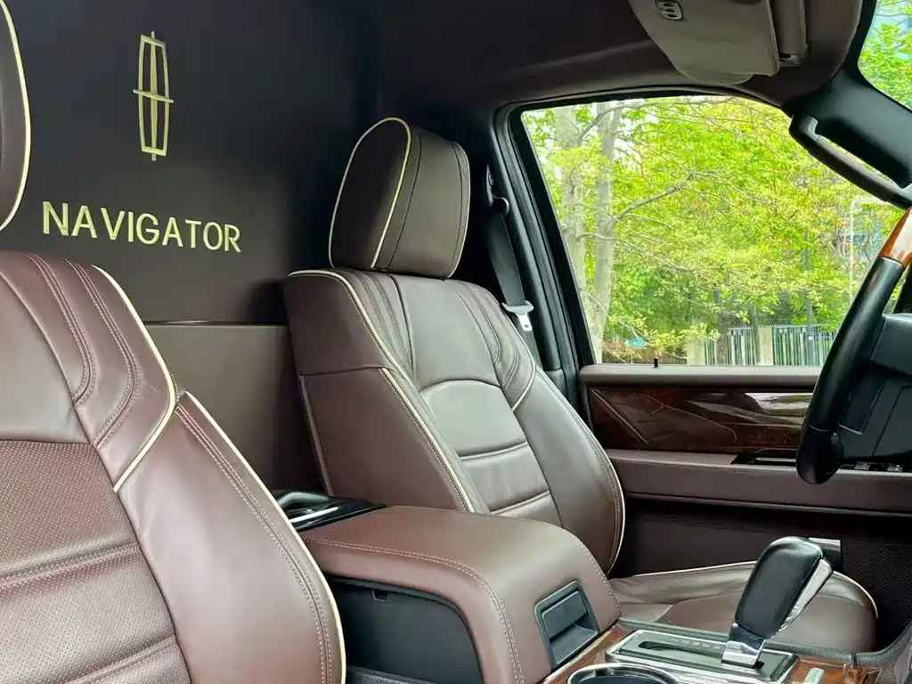 Lincoln Navigator — миниатюра 4