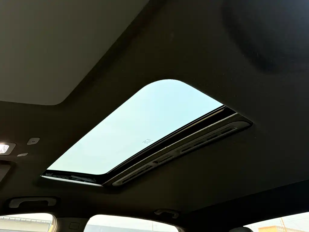 Roewe D6 — миниатюра 20